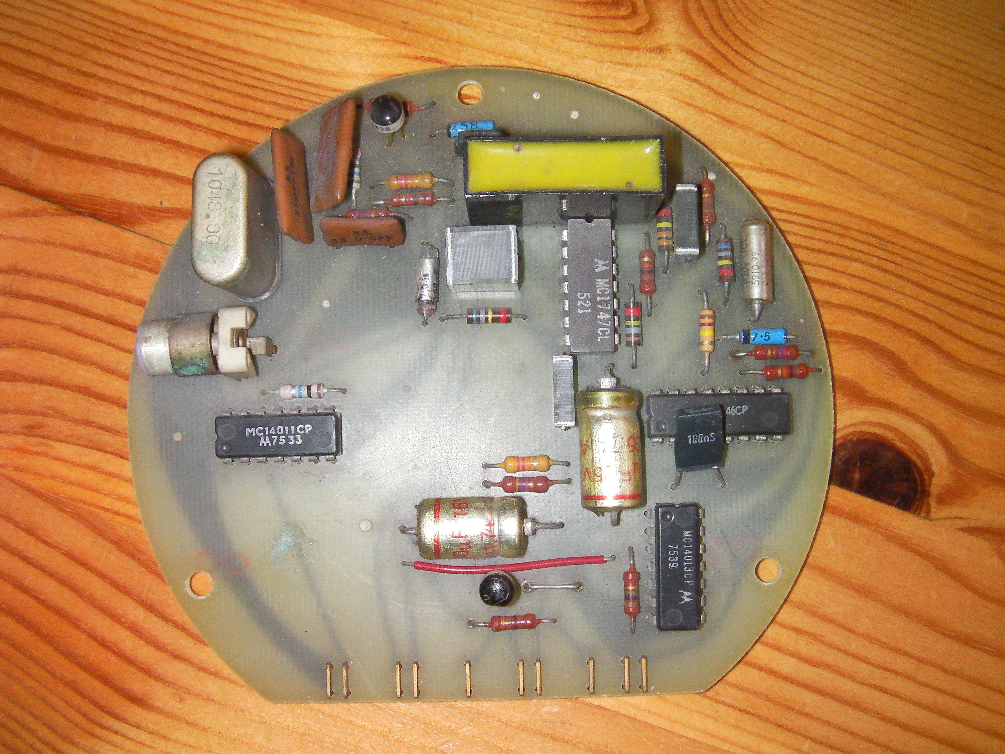 Reference Oscillator board (Disk 4, 3276ST) with crystal and timing network